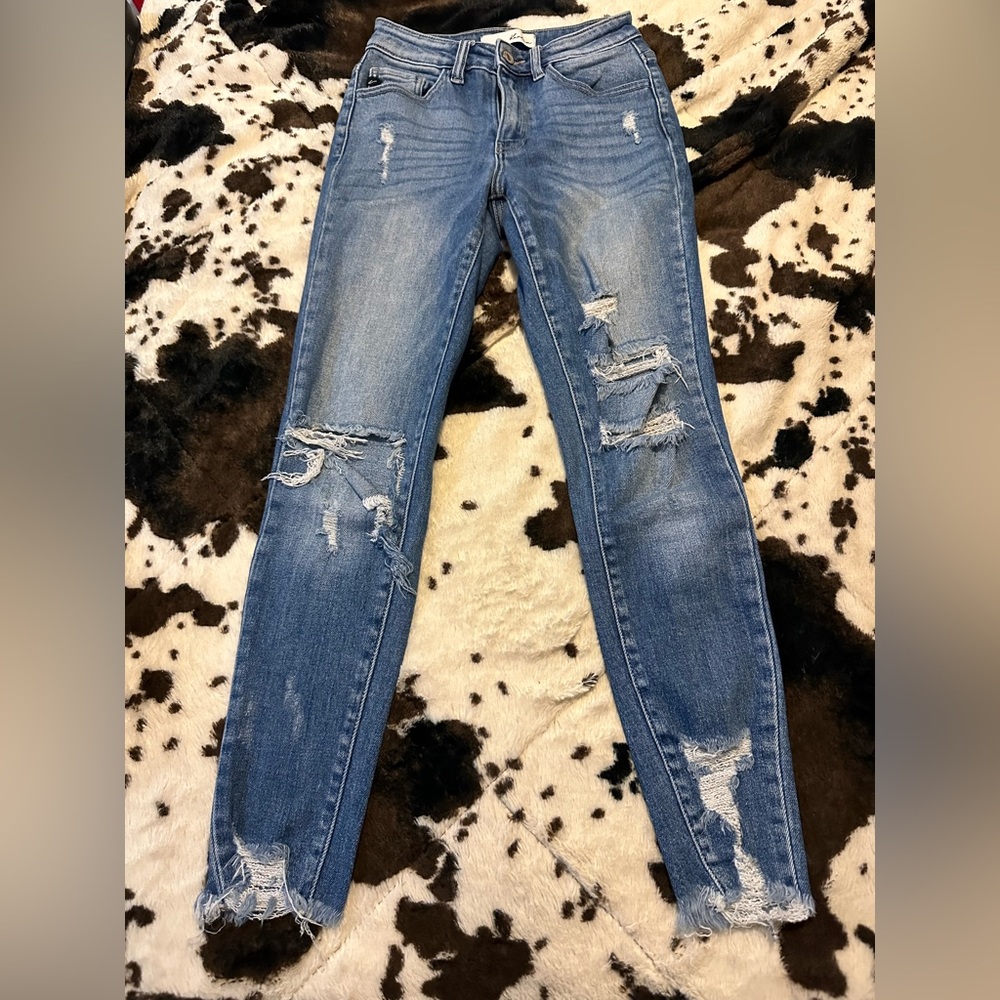 KanCan crop distressed jeans size 25